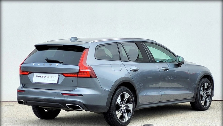 Volvo V60 Cross Country cena 169999 przebieg: 88850, rok produkcji 2021 z Jędrzejów małe 436